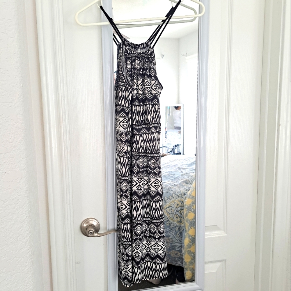 Black and White Stretchy Breathable Sleeveless Dress Size M Women's Dress
